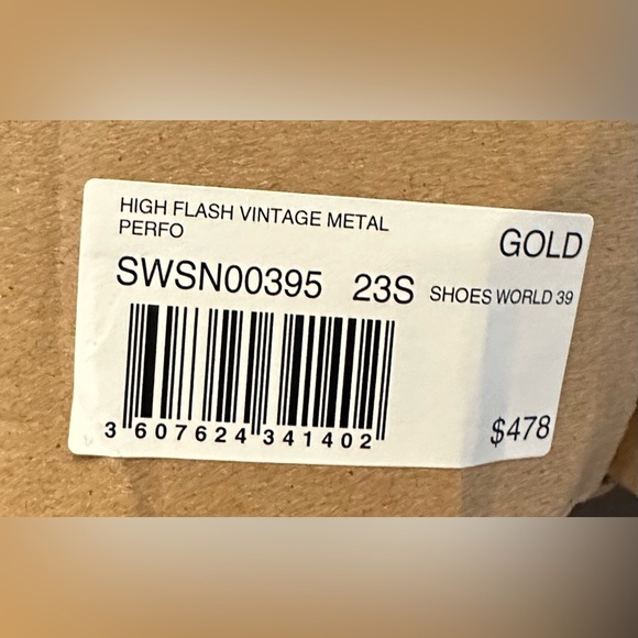 NIB Zadig & Voltaire HIGH FLASH VINTAGE METAL
Perforated Stars 39 Gold Hightop 8 - Picture 13 of 14